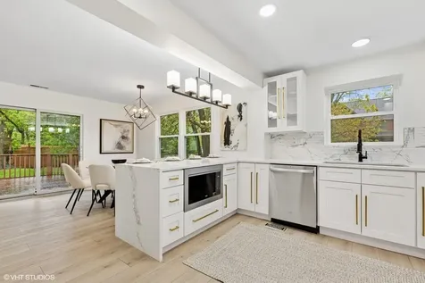 2272 Asbury Road Northbrook IL 60062