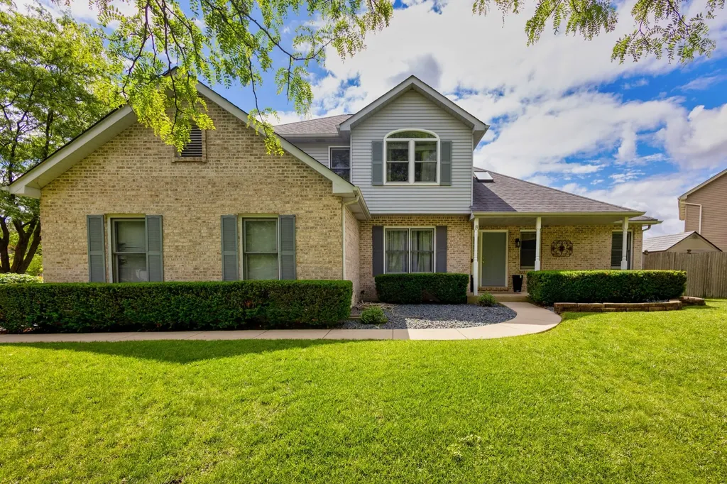 8 Steck Court Bolingbrook IL 60440
