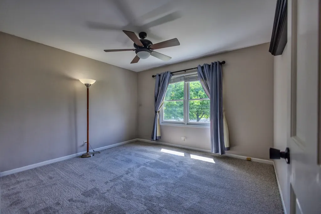 8 Steck Court Bolingbrook IL 60440