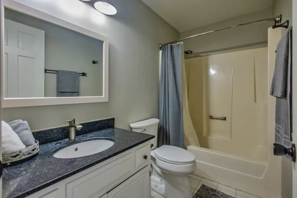 8 Steck Court Bolingbrook IL 60440