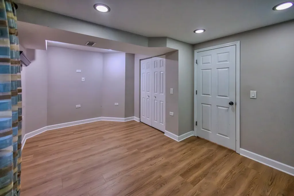 8 Steck Court Bolingbrook IL 60440