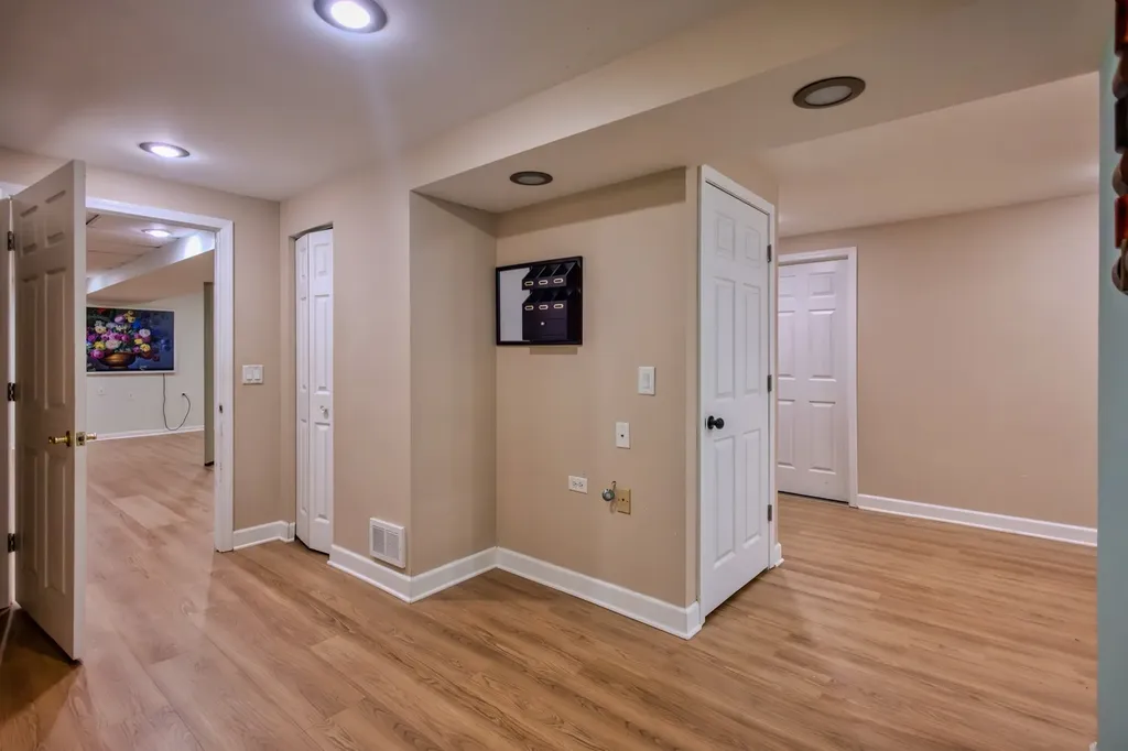 8 Steck Court Bolingbrook IL 60440