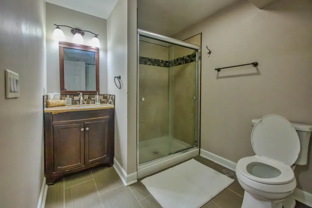 8 Steck Court Bolingbrook IL 60440