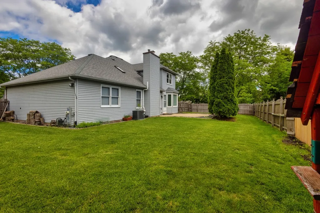 8 Steck Court Bolingbrook IL 60440