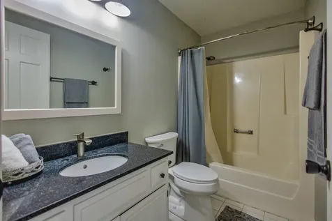 8 Steck Court Bolingbrook IL 60440