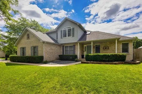 8 Steck Court Bolingbrook IL 60440