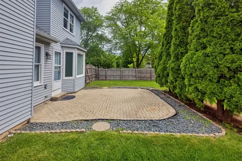 8 Steck Court Bolingbrook IL 60440