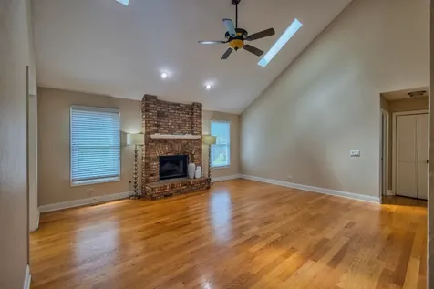 8 Steck Court Bolingbrook IL 60440