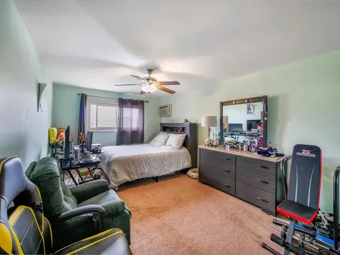 8430 West Oak Avenue Niles IL 60714