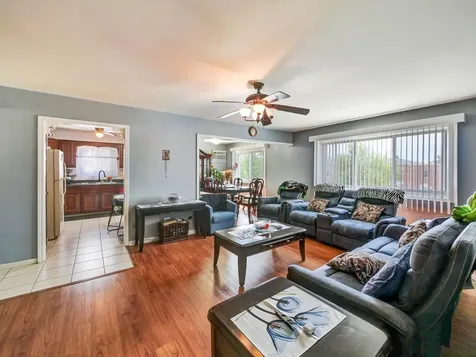 8430 West Oak Avenue Niles IL 60714
