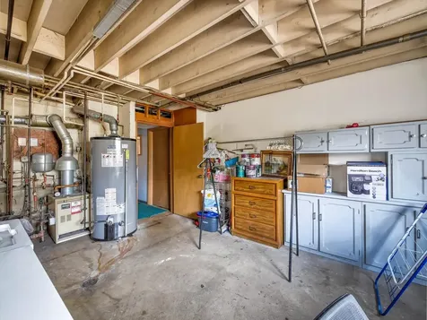 8430 West Oak Avenue Niles IL 60714
