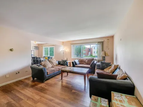 8430 West Oak Avenue Niles IL 60714