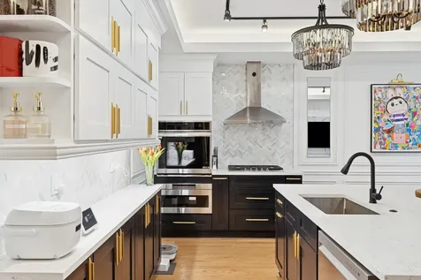 3105 South Giles Avenue Chicago IL 60616