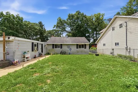 28616 West Benjamin Avenue Spring Grove IL 60081