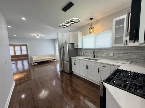 10010 South Emerald Avenue Chicago IL 60628