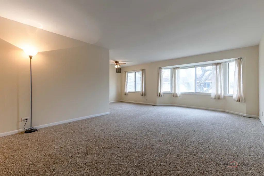 3004 Roberts Drive Woodridge IL 60517