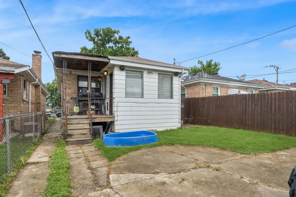 7535 North Octavia Avenue Chicago IL 60631