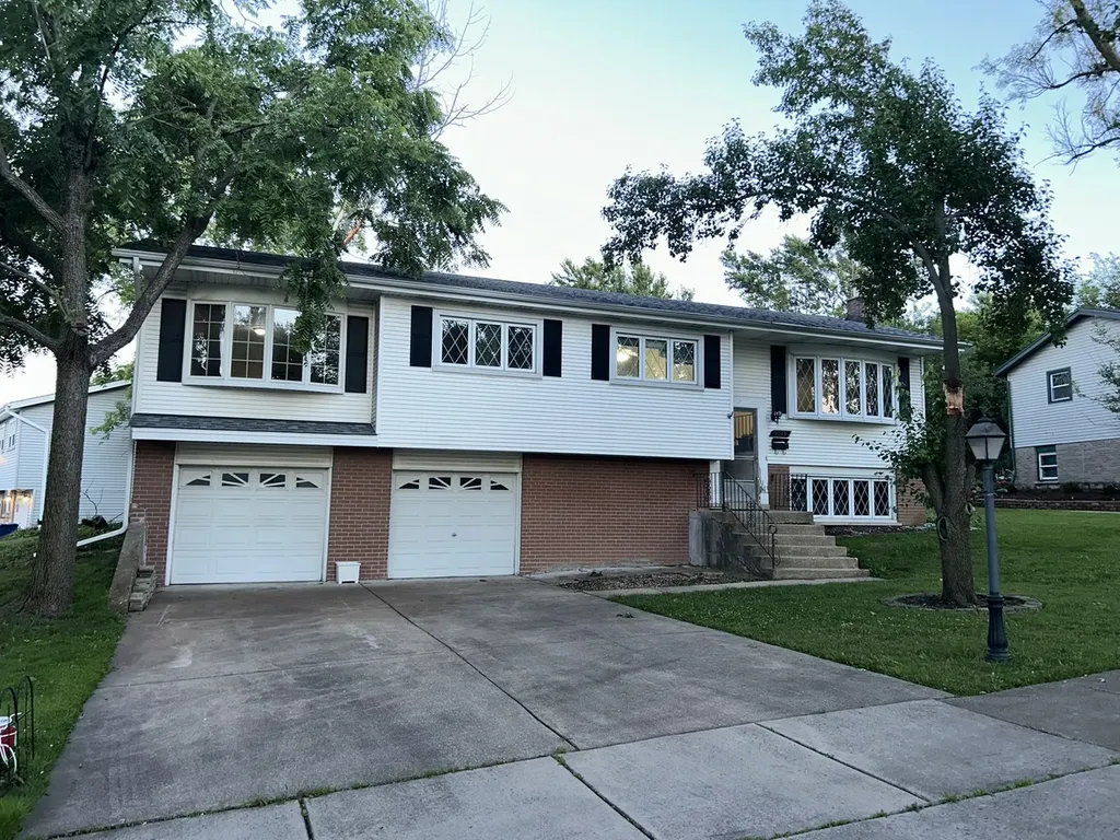 9019 Beechnut Road Hickory Hills IL 60457