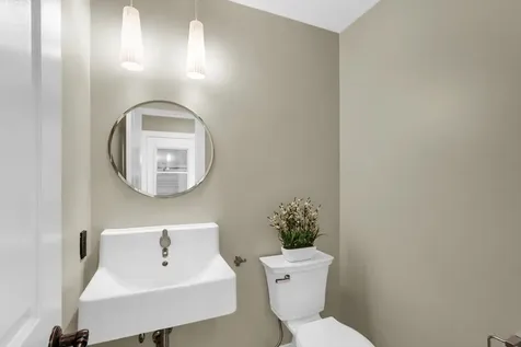 2220 Briar Hill Drive Champaign IL 61822