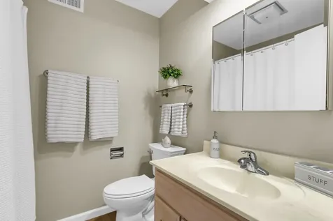 2220 Briar Hill Drive Champaign IL 61822