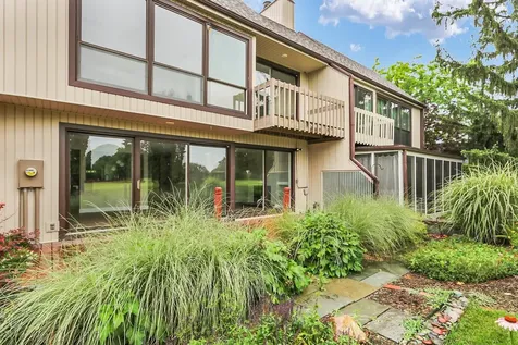 2220 Briar Hill Drive Champaign IL 61822