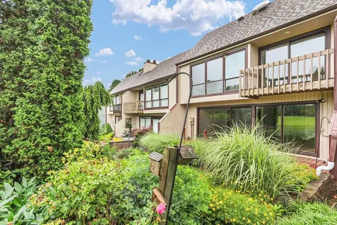 2220 Briar Hill Drive Champaign IL 61822