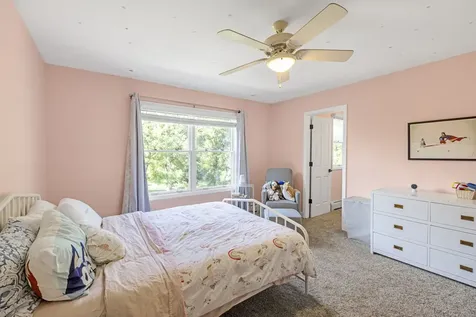 720 Saddle Ridge Crystal Lake IL 60012