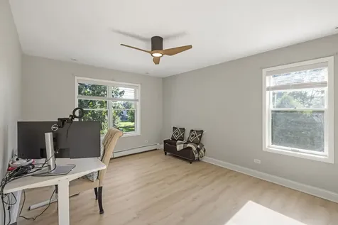 720 Saddle Ridge Crystal Lake IL 60012