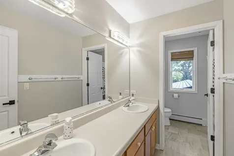 720 Saddle Ridge Crystal Lake IL 60012