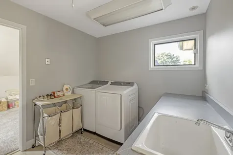 720 Saddle Ridge Crystal Lake IL 60012