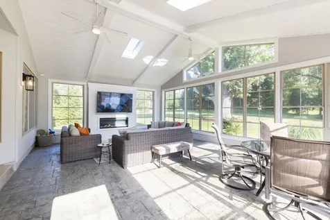 720 Saddle Ridge Crystal Lake IL 60012