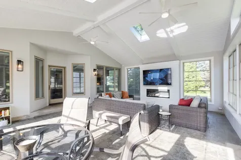 720 Saddle Ridge Crystal Lake IL 60012