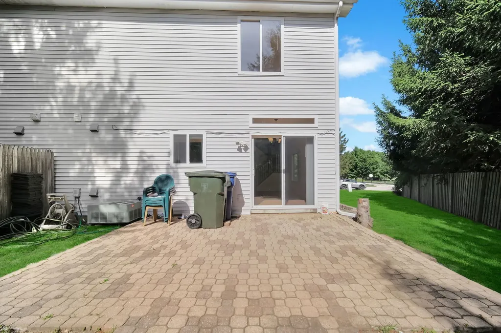 2935 Cedar Glade Drive Naperville IL 60564