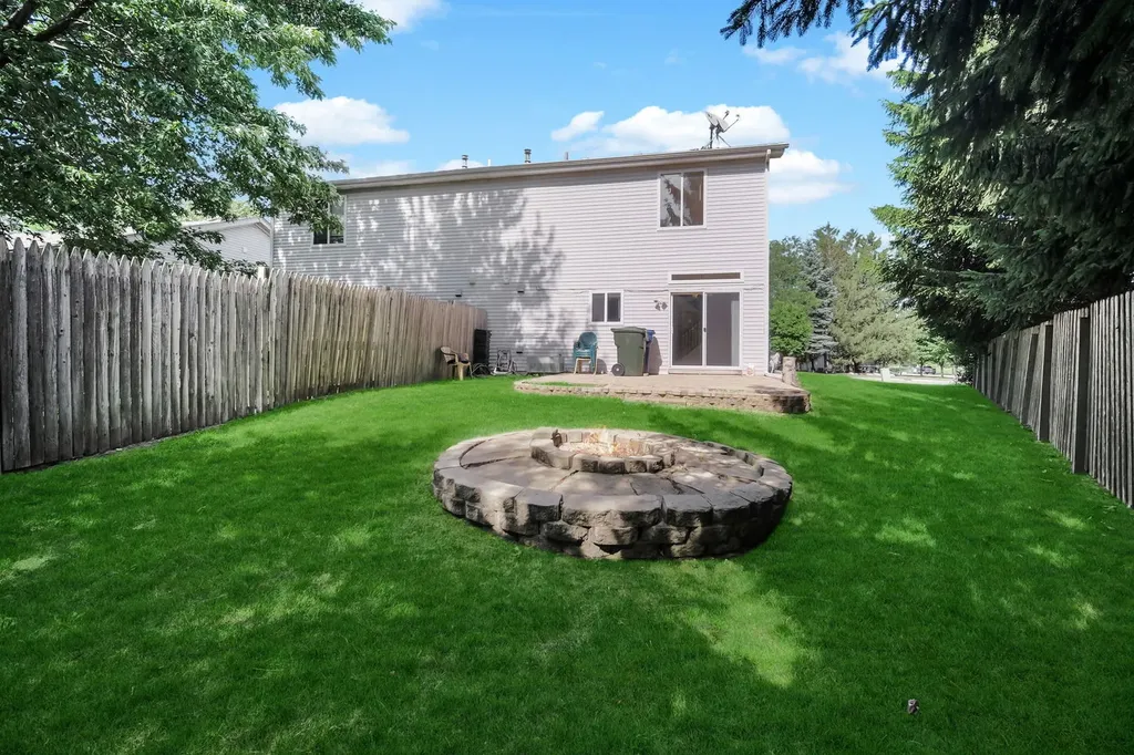 2935 Cedar Glade Drive Naperville IL 60564