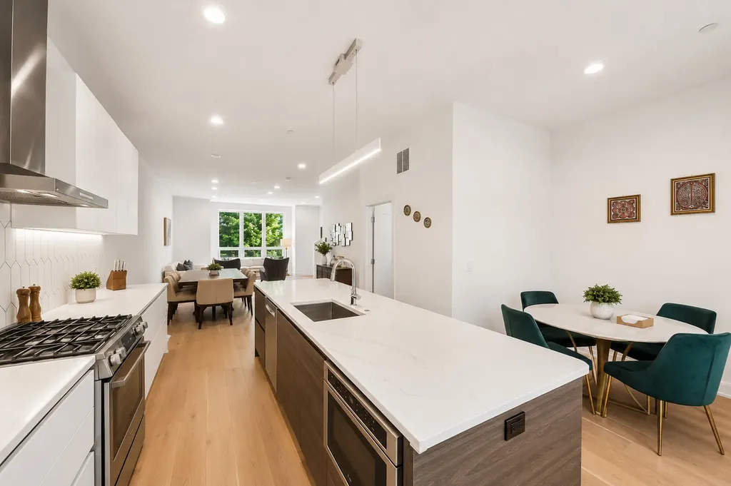 525 North Bishop Street Chicago IL 60642