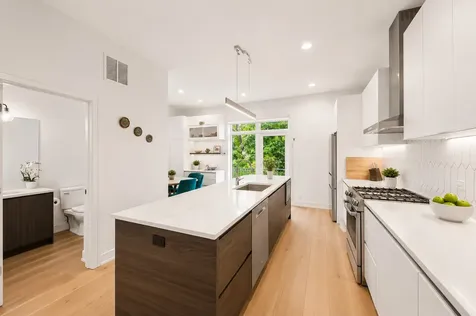 525 North Bishop Street Chicago IL 60642