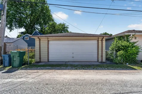 7811 Mcvicker Avenue Burbank IL 60459