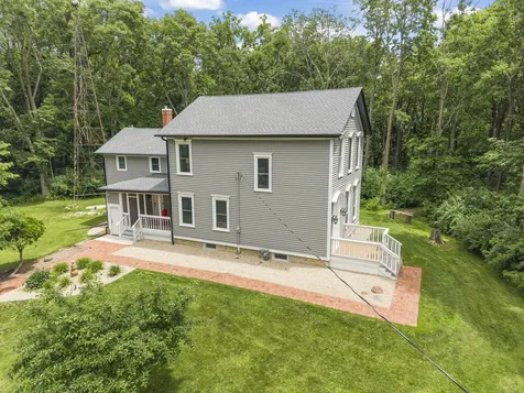 7479 Grove Road Oswego IL 60543