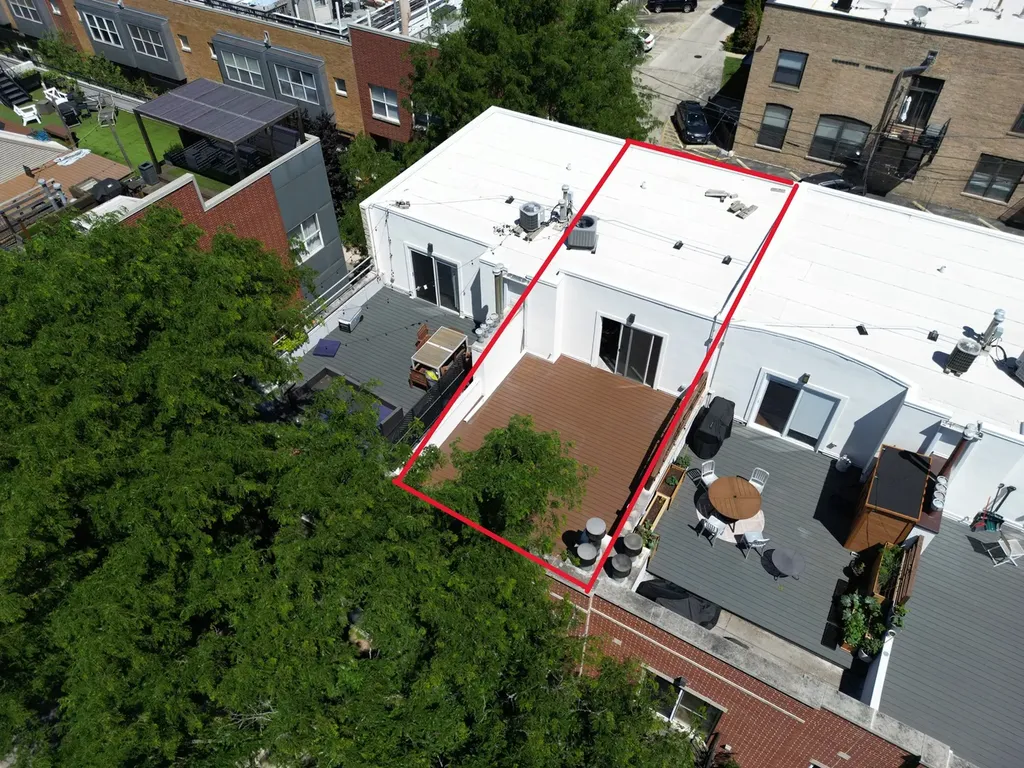 2524 West Bloomingdale Avenue Chicago IL 60647