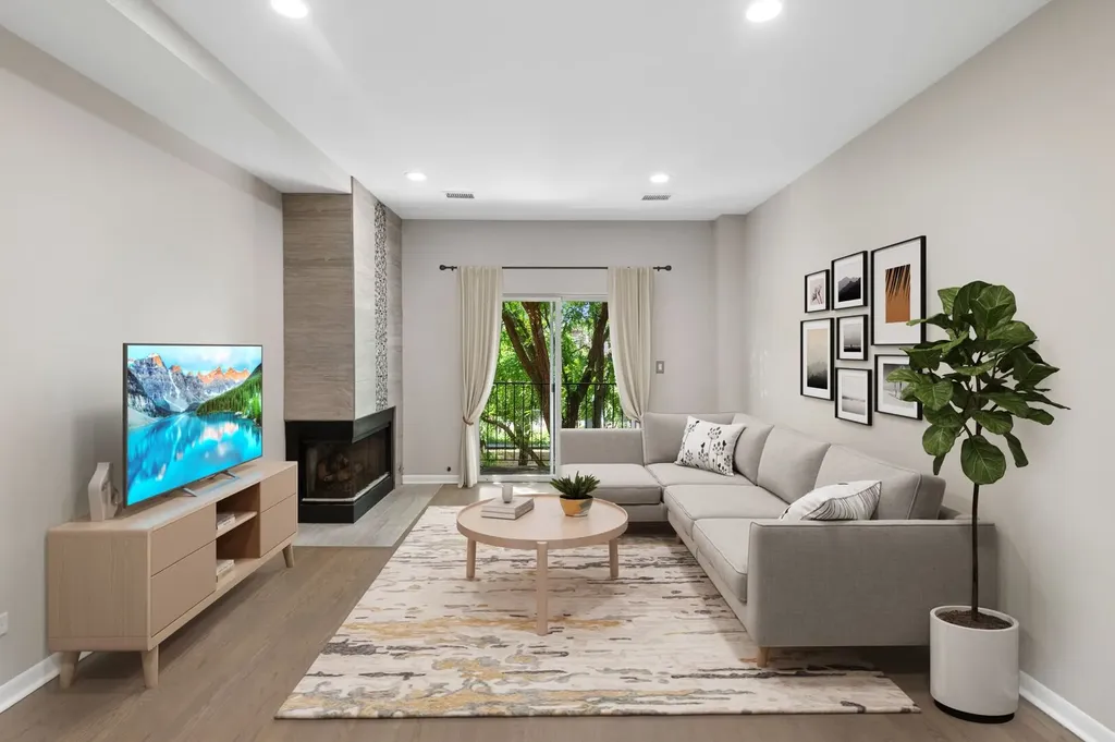 2524 West Bloomingdale Avenue Chicago IL 60647