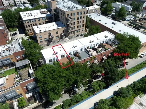 2524 West Bloomingdale Avenue Chicago IL 60647
