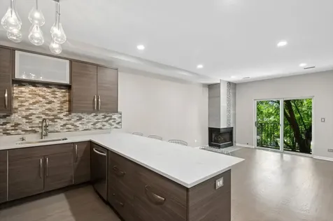 2524 West Bloomingdale Avenue Chicago IL 60647