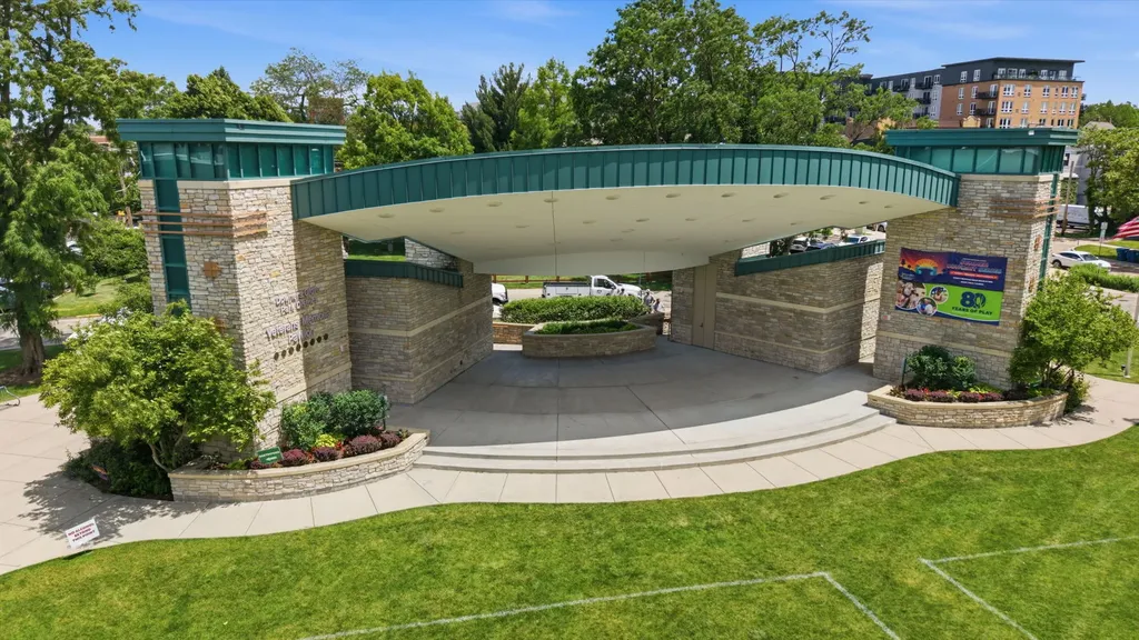 2100 59TH Street Downers Grove IL 60516