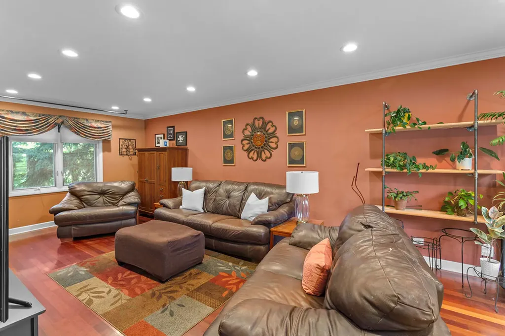 2100 59TH Street Downers Grove IL 60516