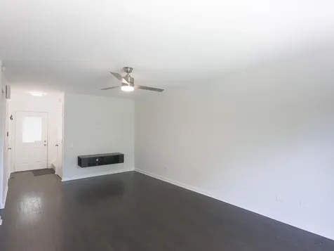 37 Carey Lane Streamwood IL 60107