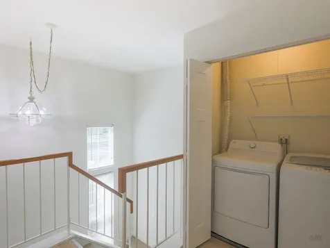 37 Carey Lane Streamwood IL 60107