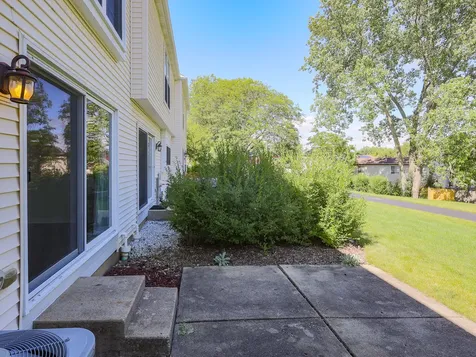 37 Carey Lane Streamwood IL 60107