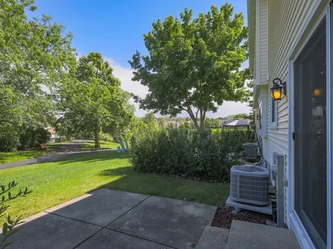 37 Carey Lane Streamwood IL 60107