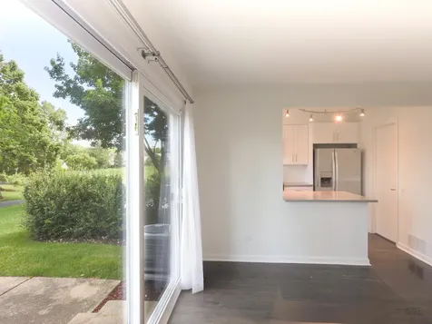 37 Carey Lane Streamwood IL 60107