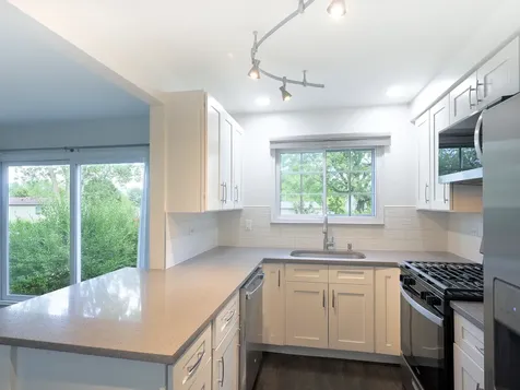 37 Carey Lane Streamwood IL 60107
